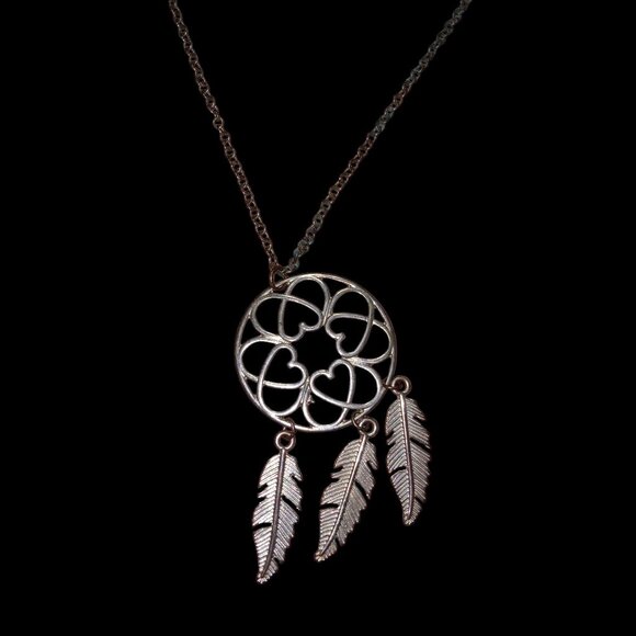 Vintage Dreamcatcher Pendant Necklace With Heart Design & Feather Charms Boho - Picture 1 of 7
